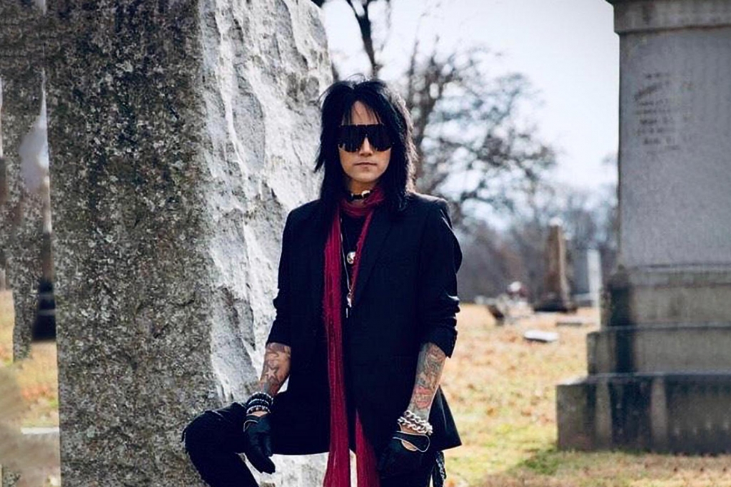 Ex-BLACK VEIL BRIDES Bassist ASHLEY PURDY Talks Upcoming Musical Endeavors: “The Future is Limitless”