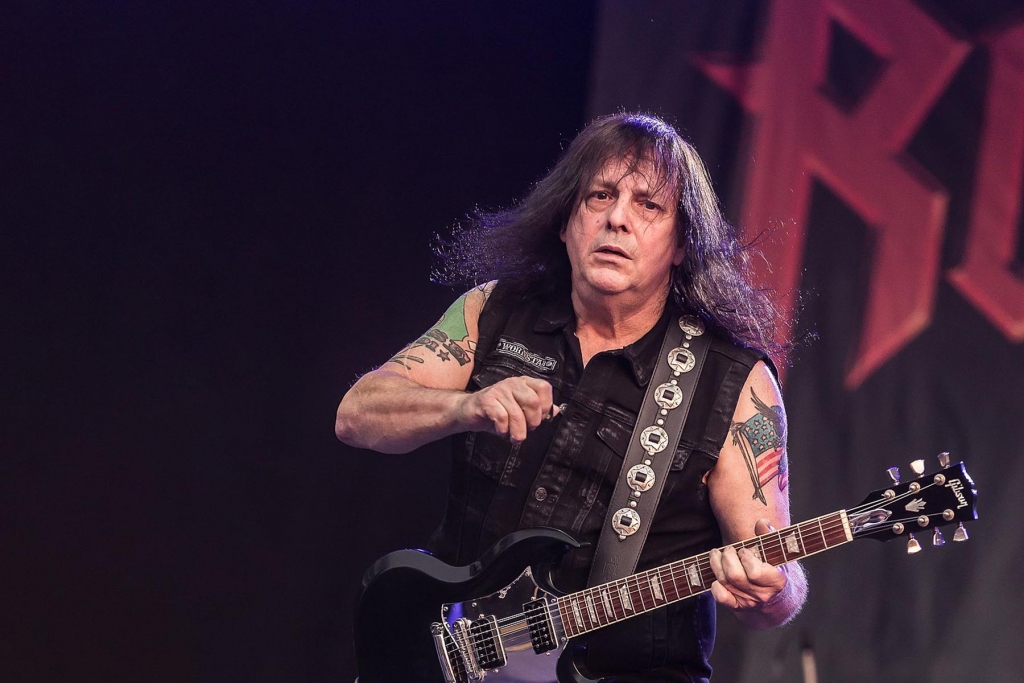 ROSS “THE BOSS” FRIEDMAN, Founding MANOWAR & DICTATORS Guitarist, Dies At 72: “His Powerful Playing And Uncompromising Spirit Helped Shape Generations”