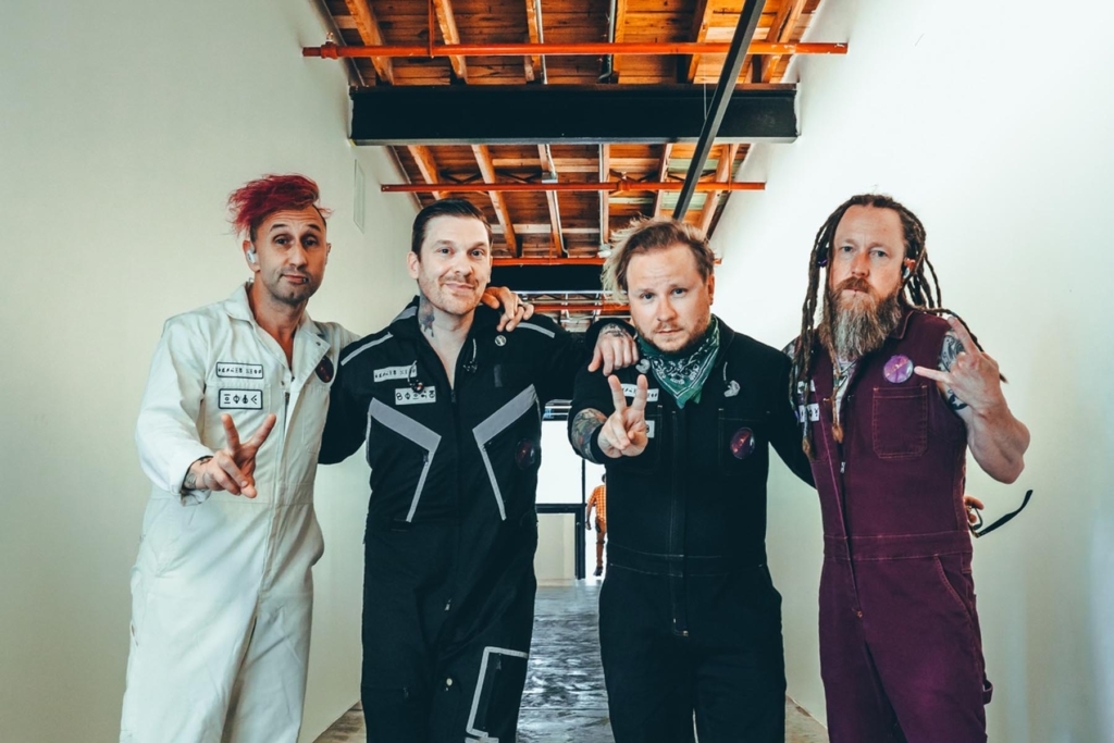 SHINEDOWN’s 2011 Live Album ‘Somewhere In The Stratosphere’ To Be Released on Vinyl