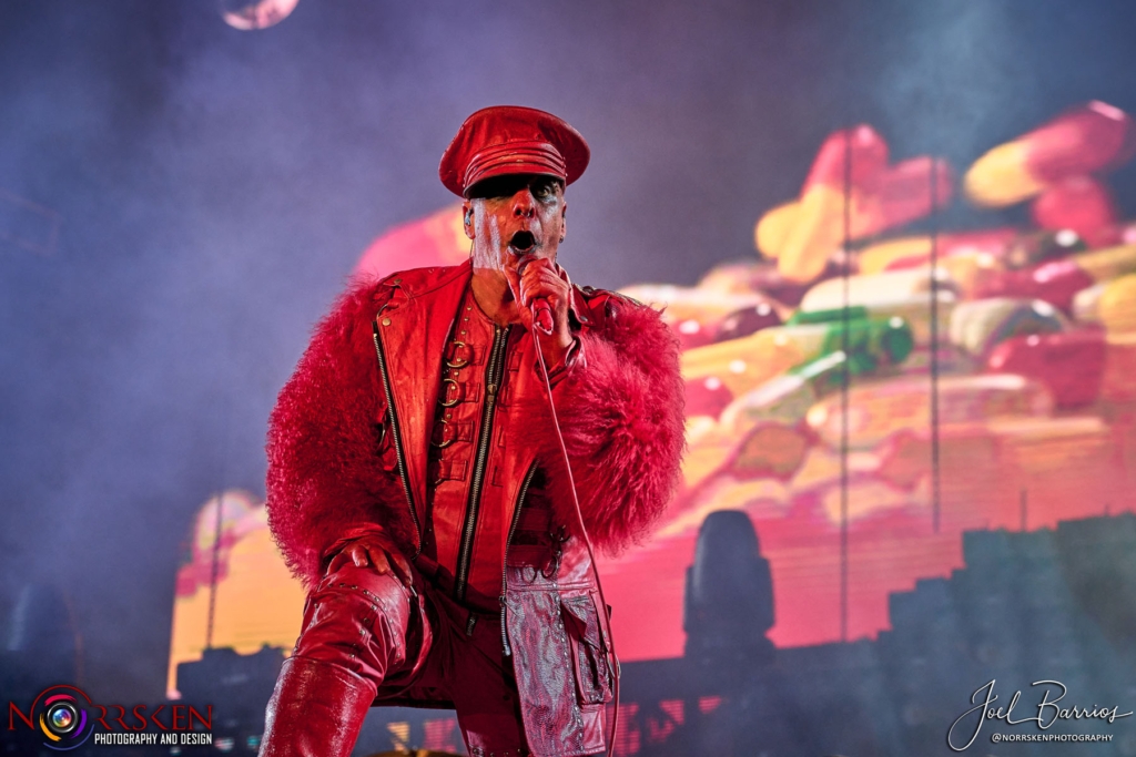 Statue Of RAMMSTEIN Frontman TILL LINDEMANN, Erected to Commemorate His 60th Birthday, Stolen In Less Than 24 Hours
