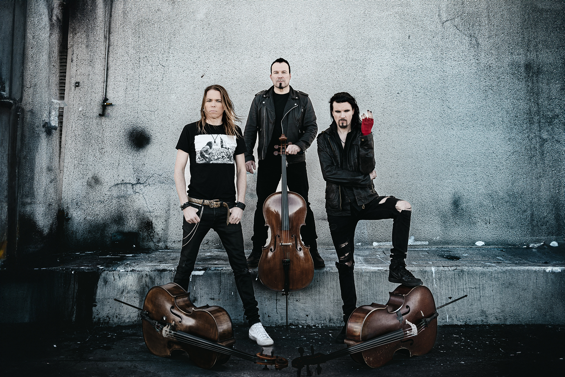 Listen To METALLICA's JAMES HETFIELD On APOCALYPTICA's Rendition