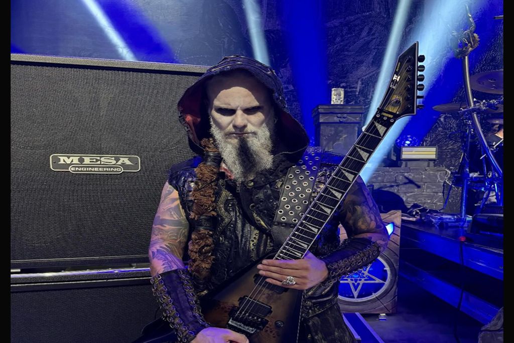 DIMMU BORGIR Introduces New Guitarist “DAMAGE” At Tons Of Rock Festival