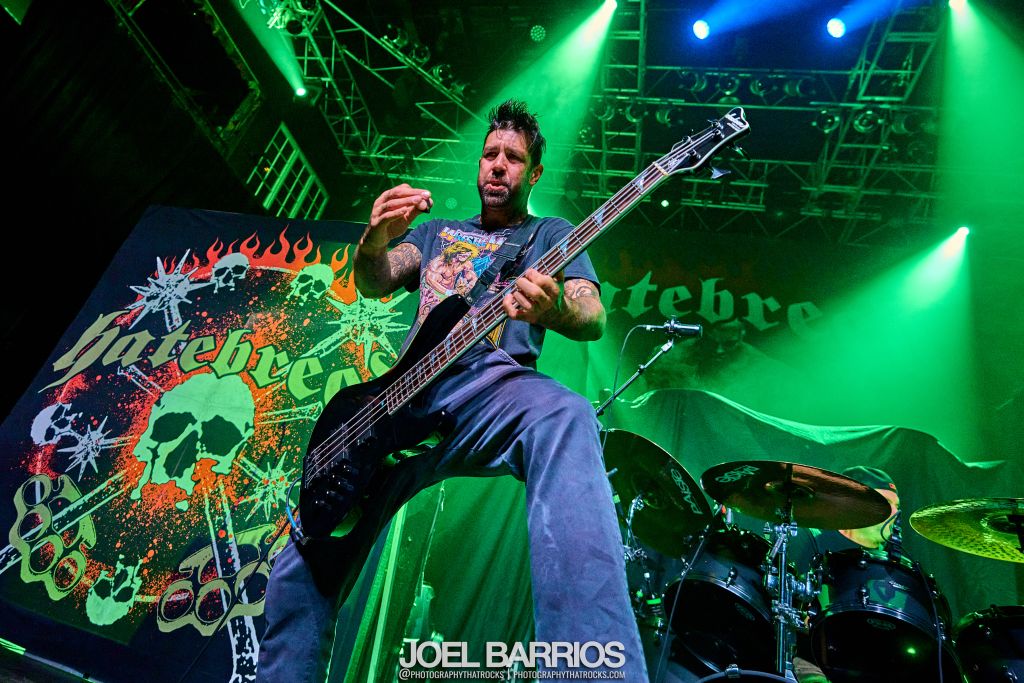 Longtime HATEBREED Bassist CHRIS BEATTIE Sues Band Sudden Firing, Accuses JAMEY JASTA Of Orchestrating It To Discredit Him