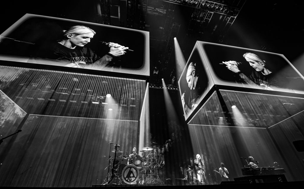 CONCERT REVIEW: LINKIN’ PARK’s Emotional Omaha Comeback Left 15,000 Fans In Tears — And On Their Feet