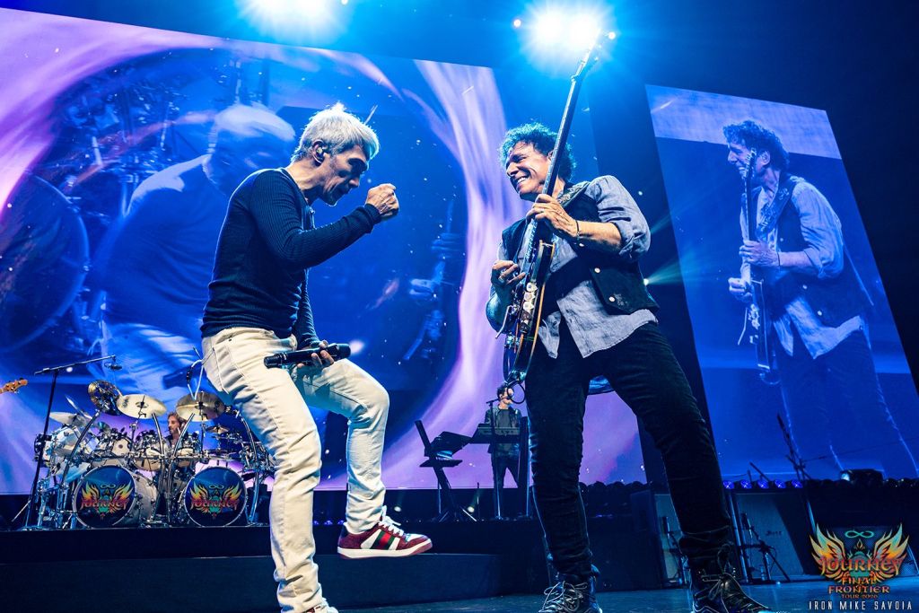 NEAL SCHON Clarifies He Didn’t Force ARNEL PINEDA Onto JOURNEY’s Farewell Tour: “No One Was Ever Prevented By Me From Making Their Own Personal Decisions”