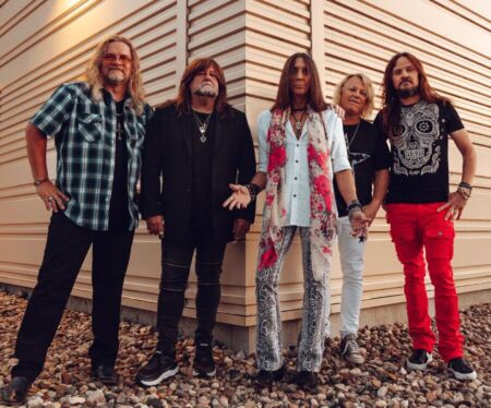 DAVE RUDE Explains Why TESLA Are Not In A Rush To Put Out A New Album: “People Aren’t Gonna Wanna Hear The New Songs — They Wanna Hear The Stuff They Grew Up With”